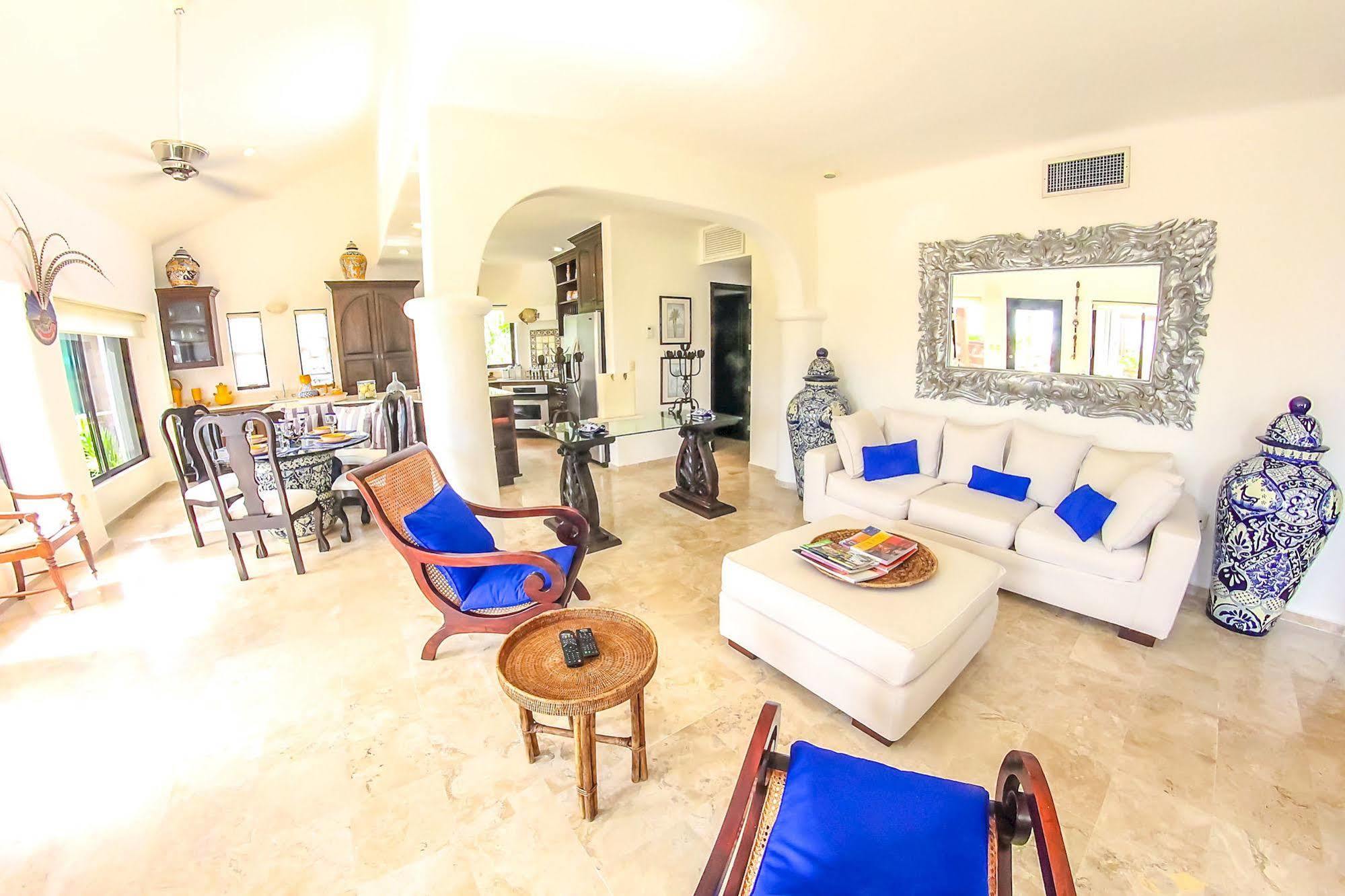 Royal Palms By Bvr Apartment Playa del Carmen Bagian luar foto