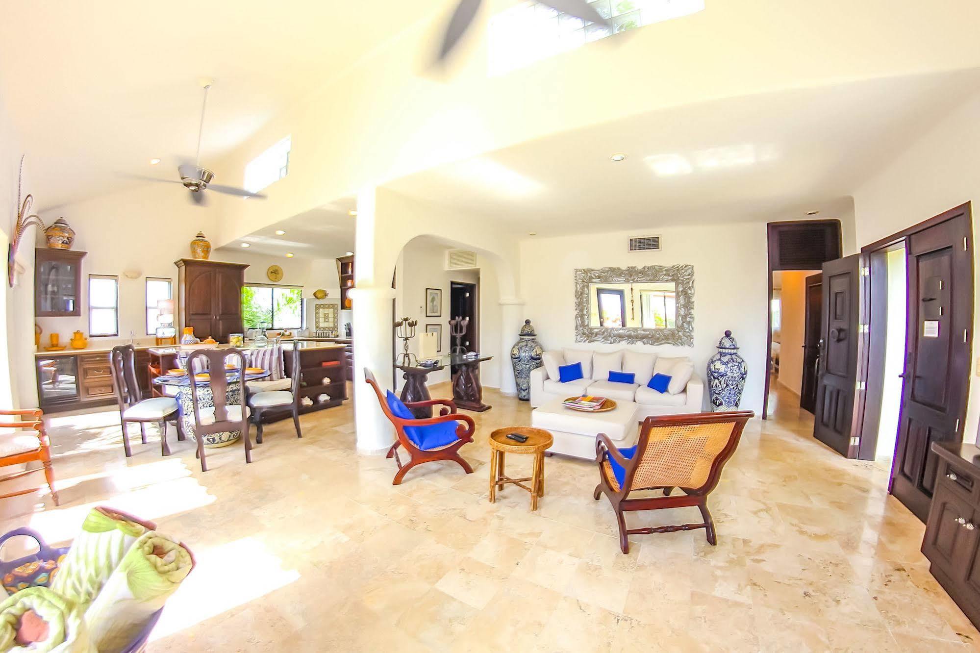 Royal Palms By Bvr Apartment Playa del Carmen Bagian luar foto