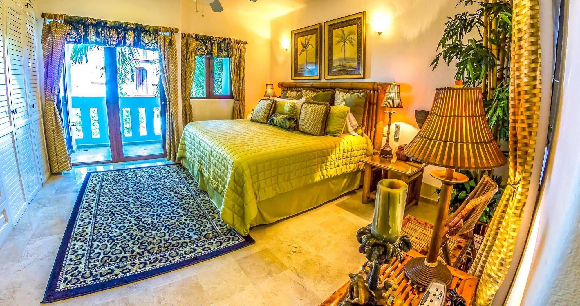Royal Palms By Bvr Apartment Playa del Carmen Bagian luar foto